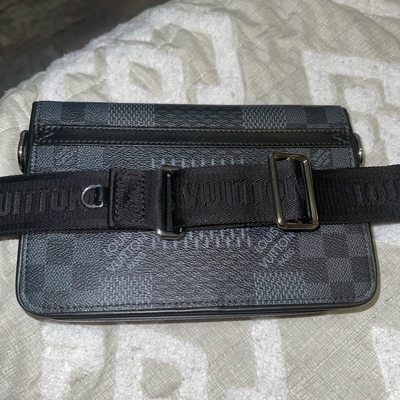 Louis Vuitton Studio Messenger Crossbody Bag - Picture 3 of 5